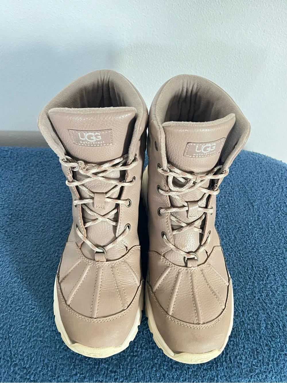 UGG Waterproof Yose Boot US8.5